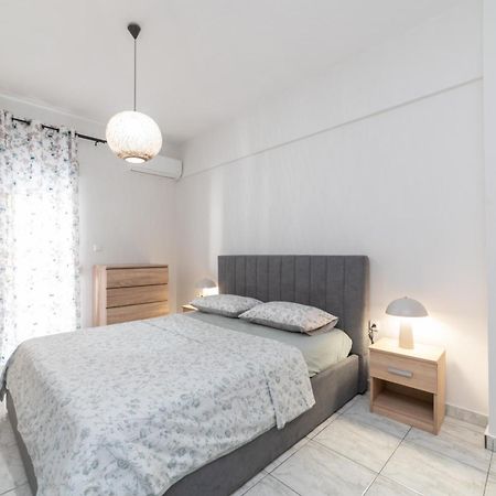 Ninas Central Apartment Kavala Bagian luar foto