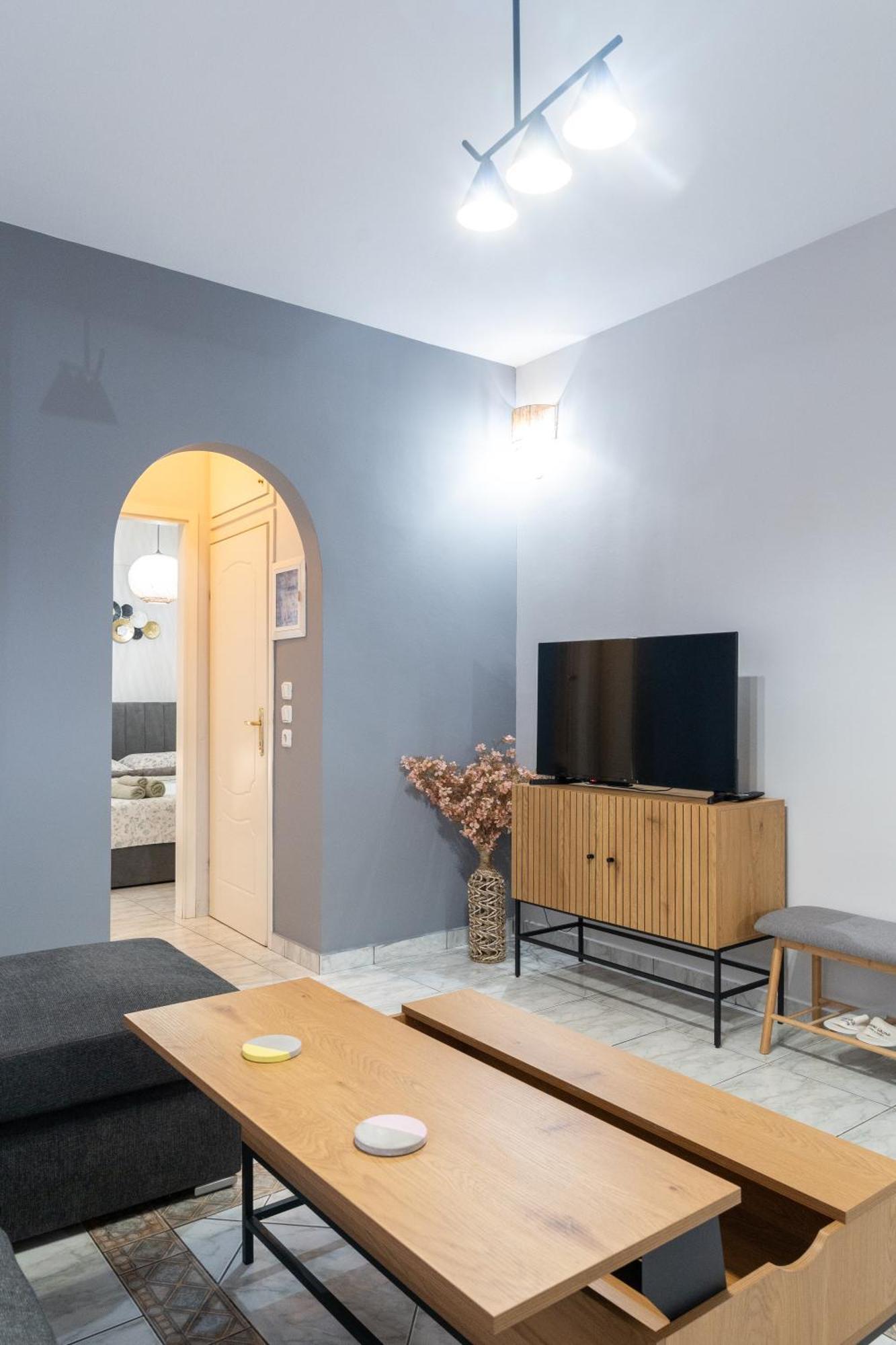 Ninas Central Apartment Kavala Bagian luar foto