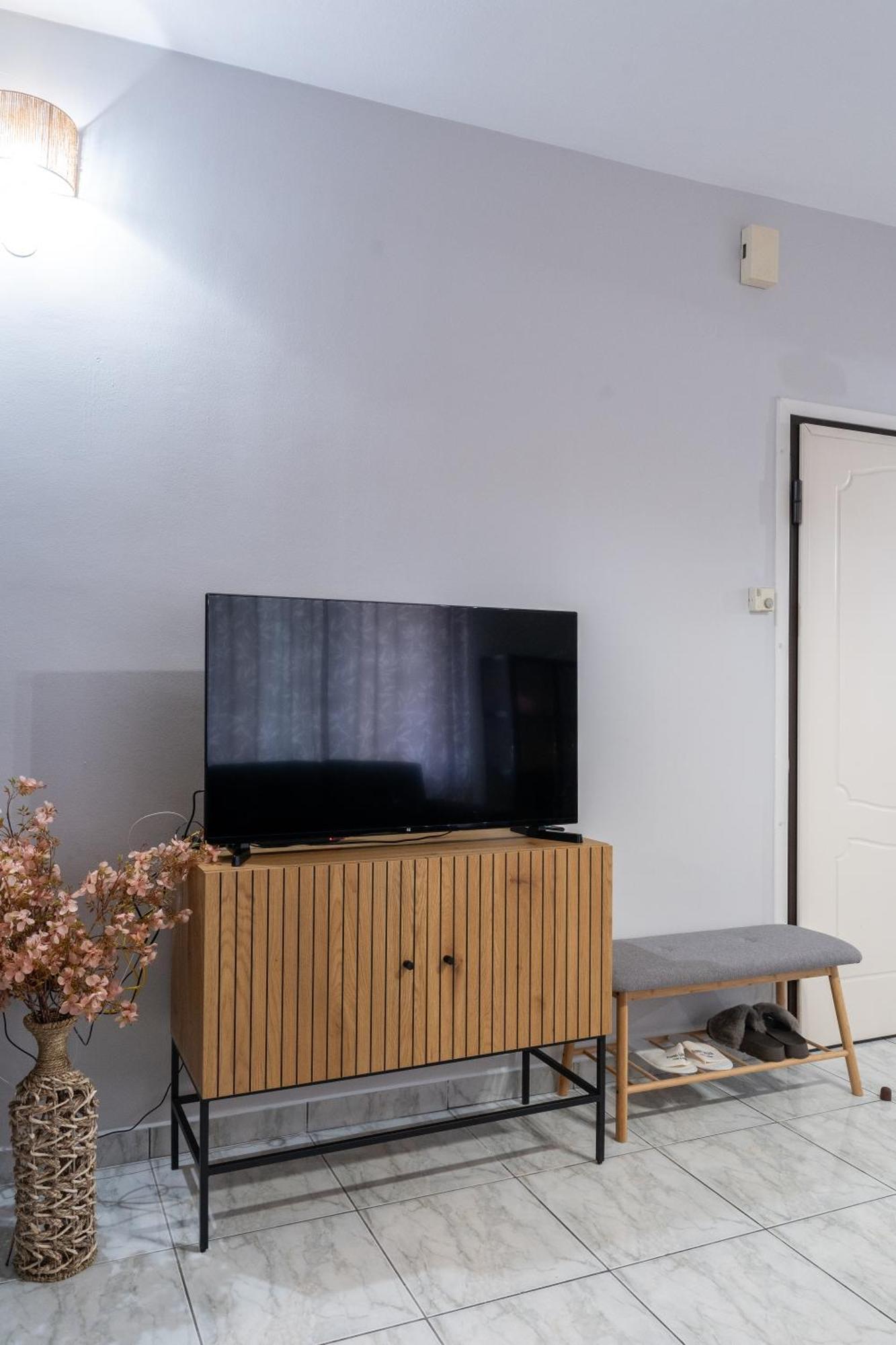 Ninas Central Apartment Kavala Bagian luar foto