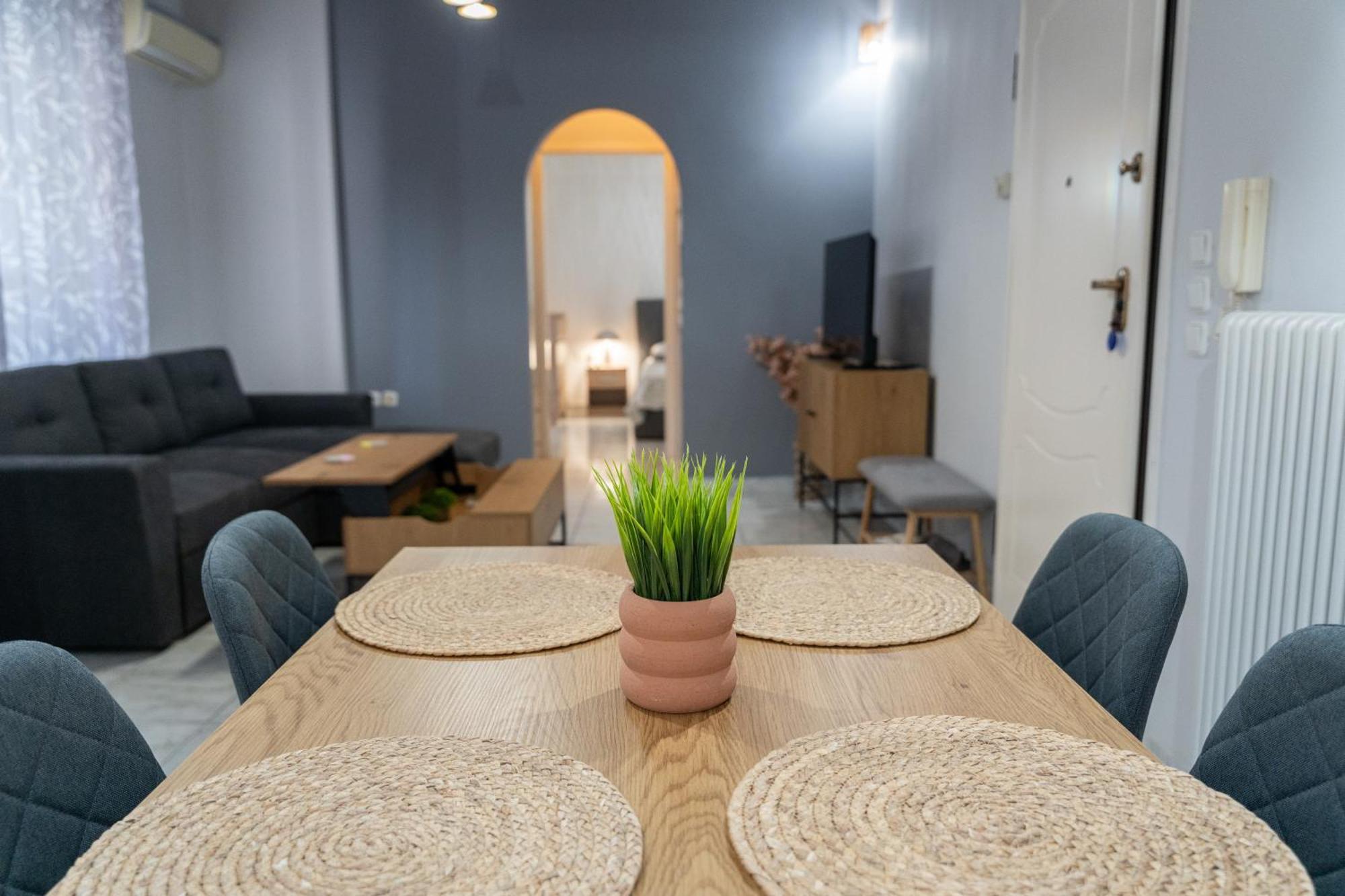 Ninas Central Apartment Kavala Bagian luar foto