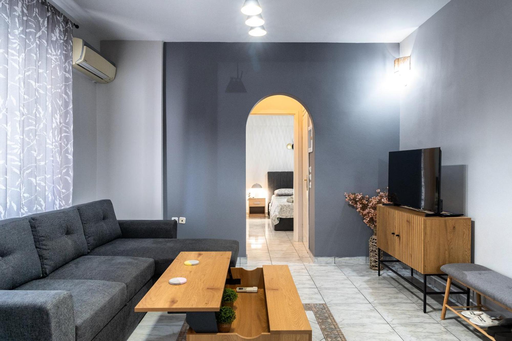 Ninas Central Apartment Kavala Bagian luar foto
