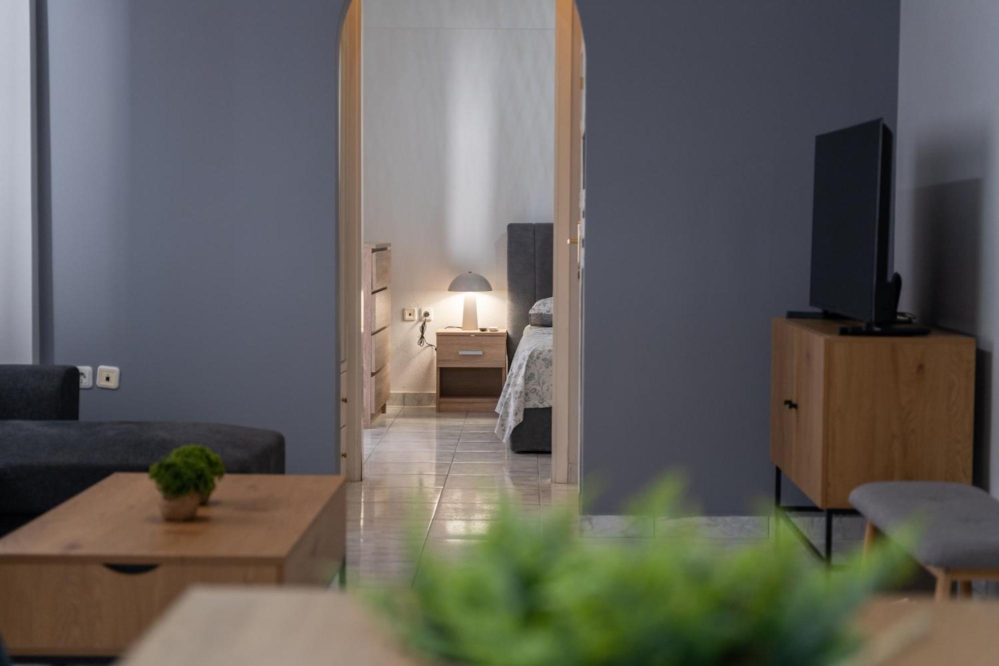 Ninas Central Apartment Kavala Bagian luar foto