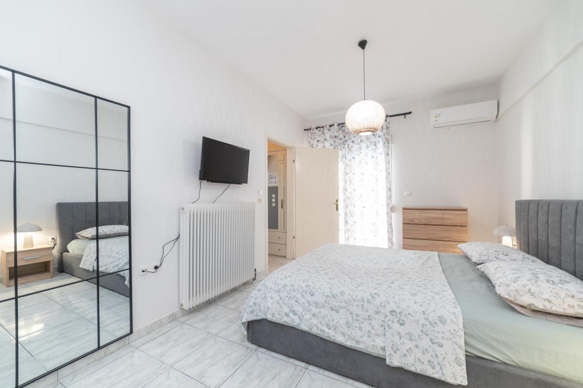 Ninas Central Apartment Kavala Bagian luar foto
